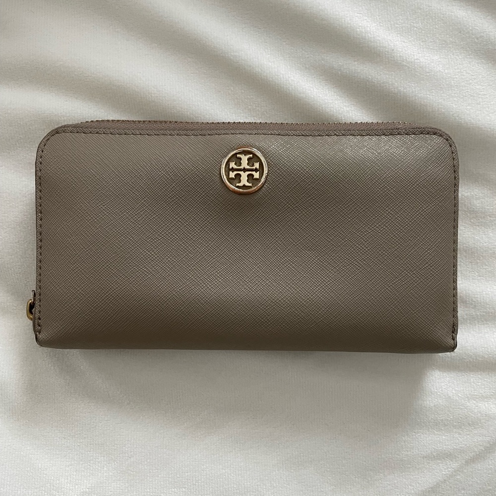 Tory Burch wallet